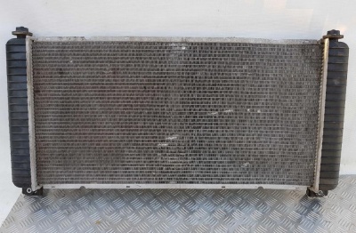 Радиатор двигателя Chevrolet Tahoe 1999-2014 22840117