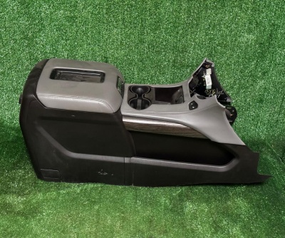 Центральная консоль в сборе Chevrolet Tahoe 2015-2020 23491276 ; 23449215 ; 23467955 ; 23337484