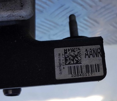 Радиатор двигателя Chevrolet Tahoe 1999-2014 22840117