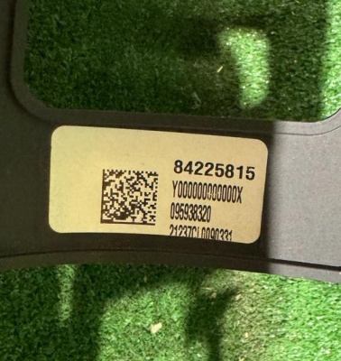 Панель в торпедо Chevrolet Camaro 2016-2024 84225815 ; 84070124 ; 84078027 ; 84001911 ; 84016137 ; 84078027 ; 23374228