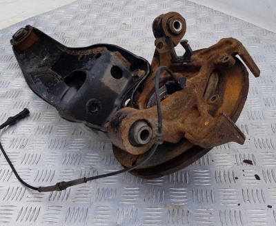 Кулак  задний правый Ford Explorer 4 2006-2010 6L2Z 5B758 AG