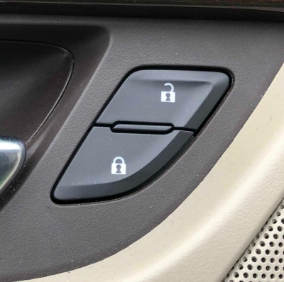 Блок открытия замков салонный Cadillac Escalade 2015-2020 84487011 ; 92458280 ; 23122515