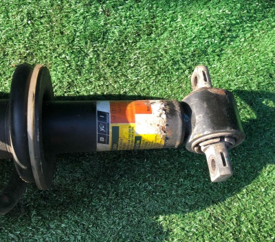 Стойка передняя под MRC Cadillac Escalade / Tahoe 2015-2020 84176631 ; 23464589 ; 23312167 ; 84061228 ; 23151123 ; 84977478