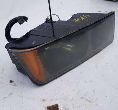 Фара передняя правая Chevrolet Avalanche 2001-2006 15136537; 15077441; 15070005; 10376595