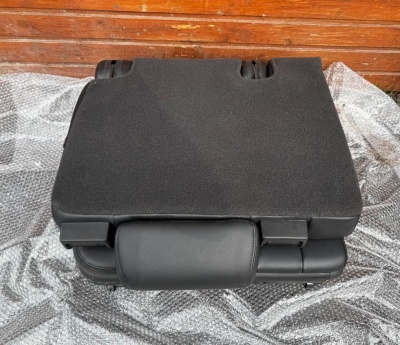 Сиденье третего ряда правое Chevrolet Tahoe 2006-2014 20963259