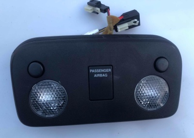 Плафон салонный передний Ford Mustang 2015 FR3Z 63519A70 CA ; FR3B 63519A58 CE/CF/CG/CH/CJ