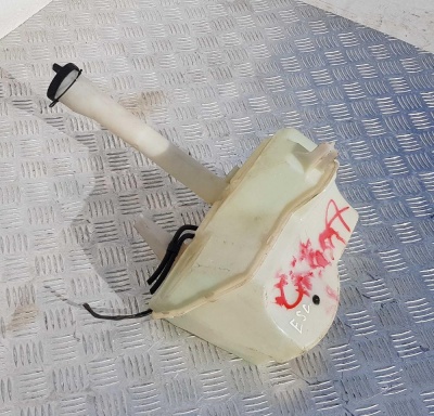 Бачок стеклоомывательной жидкости Ford Escape 2000-2007 YL8Z 17618 AA; YL8X 17618 AB