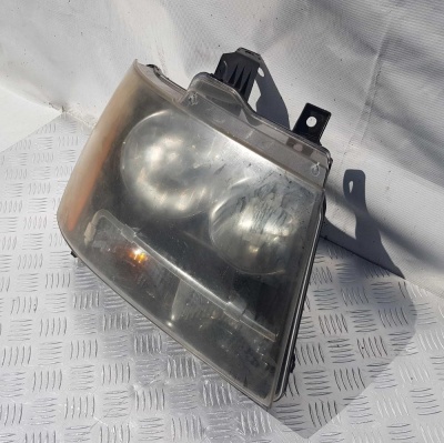 Фара передняя правая (с дефектом) Chevrolet Tahoe 2006-2014 22853026; 20760579; 15950808; 15882878