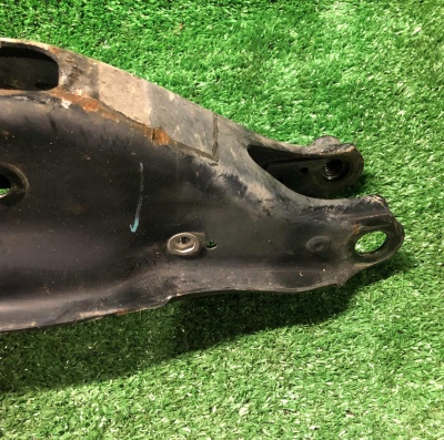 Рычаг задний нижний левый Chevrolet Tahoe / Escalade 2021-н.в. 84728685