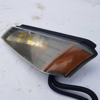 Габарит передний левый Chevrolet Avalanche 2001-2006 15077336; 15070007; 15771435