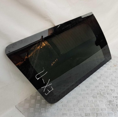 Стекло задней форточки левое Ford Expedition 2003-2006 2L1Z 7829701; 2L14 7829601; 6L1Z 7829701