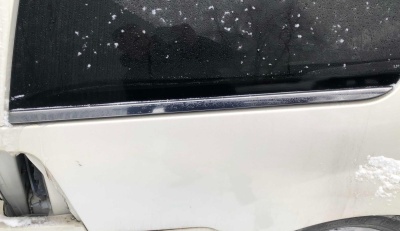 Молдинг кузовного стекла правый Lincoln Navigator / Expedition 2007-2017 8L7Z 7829796 A ; 8L74 7829536 AA ; 7L74 7829536 AA/AB