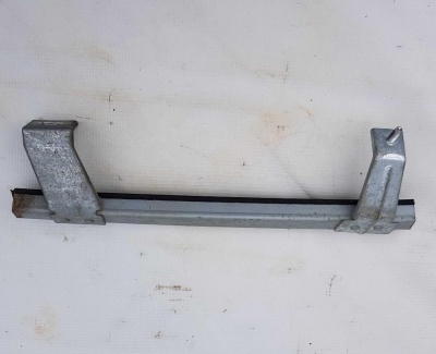 Направляющая стекла двери задней левой фронтальная Ford Explorer 5 BB5Z 78222A01; BB53 7821532