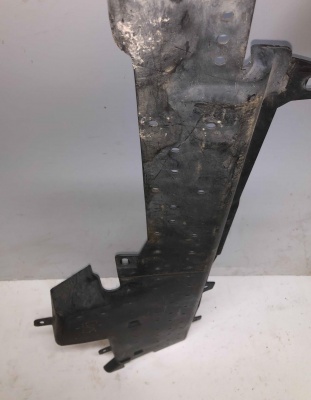 Защита топливной магистрали левая Ford Mustang 2015-2020 FR3Z 9E313 A ; FR3C 9E313 AC