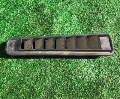 Решетка вентиляции Hummer H2 / Cadillac Escalade 2000-2014 15756444 ; 15708754 ; 15816854