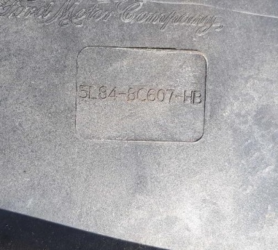 Диффузор с вентиляторами охлаждения в сборе Ford Escape 2000-2007 5L84 8C607 HB; 5L8Z 8C607 GD; 5L8Z 8C607 BF; 5151014; 5000660