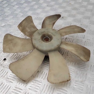 Вентилятор охлаждения двигателя левый (3.6L / 7 лопастей) Chevrolet Camaro 2013-2015 22786868; 21999768