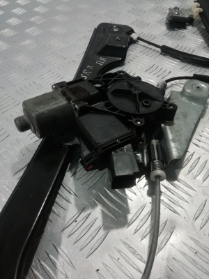 Стеклоподъемник передний правый Cadillac SRX 2009-2016 23257823