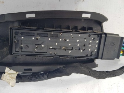 Блок регулировки положения сиденья пассажирского Cadillac SRX 2009-2016 25974715