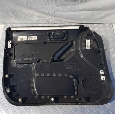 Обшивка двери передней правой Hummer H3 2005-2010 15818390