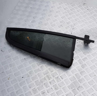 Стекло/Форточка двери задней правой с уплотнителем Ford Expedition 2003-2015 5L14 7825828; 2L1Z 7825380