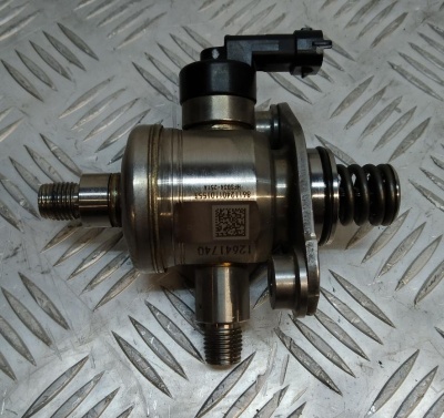 Топливный насос высокого давления (ТНВД) Chevrolet Camaro 2012-2015/Cadillac CTS 2010-2015 12641740; 12622475