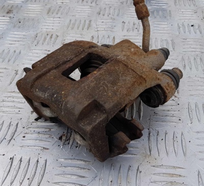 Суппорт задний правый Ford Explorer 4 2006-2010 6L2Z 2552 A