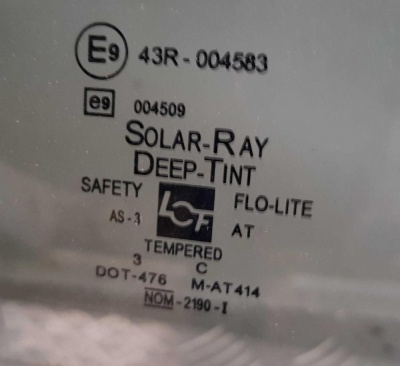 Стекло двери задней правой Chevrolet Suburban 2006-2014 15175372; 15175370