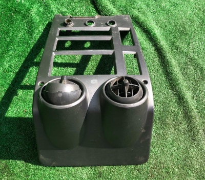 Панель с дефлекторами торпедо Hummer H2 2003-2004 19331602 ; 15177295 ; 15182163 ; 10358024 ; 15097960