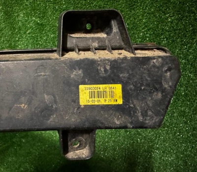 Катафот/Светоотражатель заднего бампера левый (дефект) Cadillac Escalade 2015-2019 84240626 ; 22803024