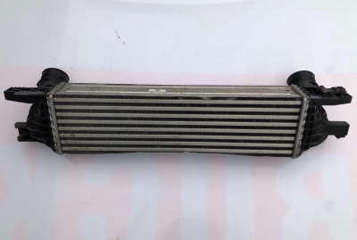 Интеркулер Ford Mustang 2015-2020 FR3Z 6K775 A ; FR33 6K775 BA/BB/BC