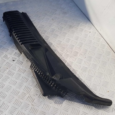 Планка/Жабо под лобовое стекло левая Ford Explorer 4 2006-2010 6L2Z 78022A69 AAA; 8L24 7802223