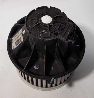 Мотор отопителя Chevrolet Tahoe 1999-2006 89019321; 52400177; 89019155; 89019182; 89019301; 89019320; 52473678; 52473346