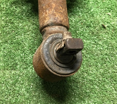 Стойка передняя Chevrolet Tahoe / Escalade 2015-2020 23276075