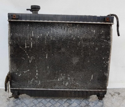 Радиатор двигателя Chevrolet TrailBlazer 2001-2009 15196385