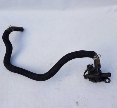 Водяной насос дополнительный Ford Escape 2007-2012 8M6Z 18D473 A; 8M64 18D473 AB