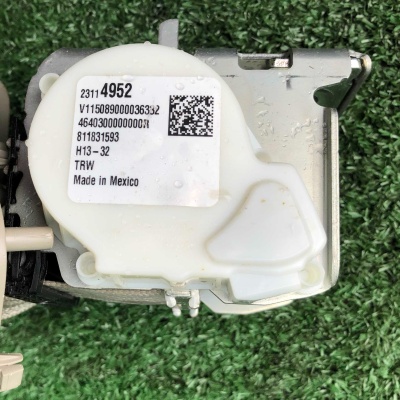 Ремень безопасности третего ряда правый Cadillac Escalade ESV 2015-2020 23114952