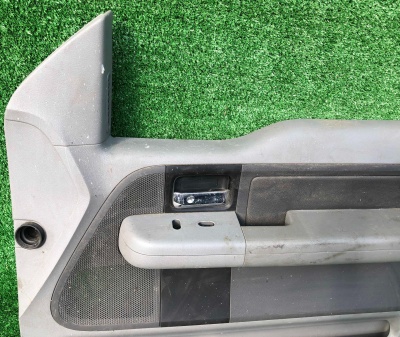 Обшивка пассажирской  двери Ford F-150 2004-2005 4L3Z 1823942 CA ; 5L34 1823942 FC/FB/FA  ; 4L34 1823942 FD/FC/FB/FA