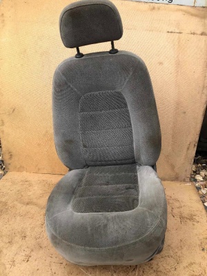 Сиденье водительское Ford Explorer 3 2001-2005 47684634