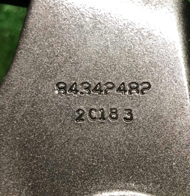 Петля капота правая Chevrolet Tahoe / Escalade 2021-н.в. 84342482