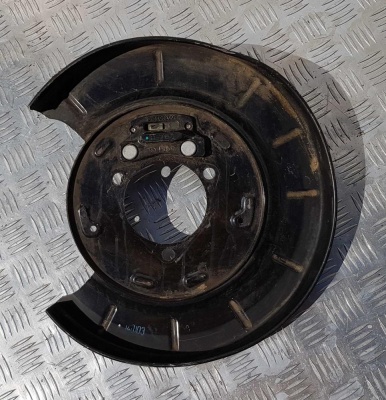 Щит опорный задний левый Chevrolet Camaro 2009-2015 92227527