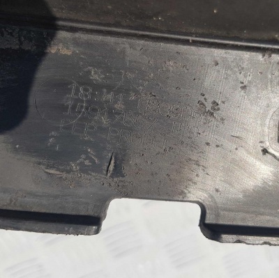 Водосточная панель/Жабо под лобовое стекло Chevrolet Tahoe/Cadillac Escalade 2006-2014 25872303; 25820905; 25790735; 15917657; 15844740; 10355404; 15897314