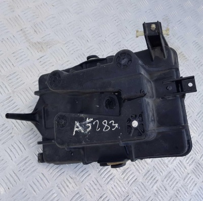 Площадка под АКБ Ford Escape 2000-2007 YL8Z 10732 BB; YL84 10723 BD