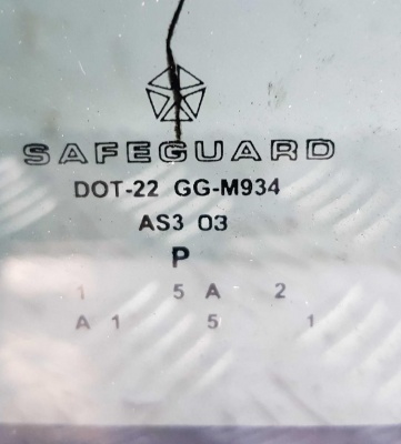 Стекло задней форточки левое Chrysler Pacifica 2003-2008 4894441AB; 5135013AA; 5179495AA; 68002067AA