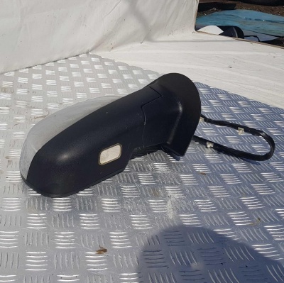 Зеркало заднего вида правое Chevrolet Tahoe 2006-2014 25782166