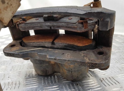 Суппорт тормозной передний правый Chevrolet Tahoe 1999-2006 18025701; 25848000; 18040101; 19331021