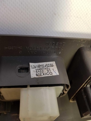 Блок управления стеклоподъемником пассажирский Ford Explorer 3 1L24 14B132 ; 1L2Z 14529