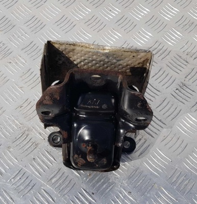 Опора ДВС Cadillac Escalade 2006-2014 15854939; 15837373