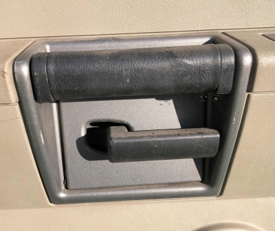 Ручка задней левой двери Hummer H2 2003-2004 15186042 ; 15161810 ; 15173044 ; 15161806 ; 15771333 ; 15173047 ; 15198231