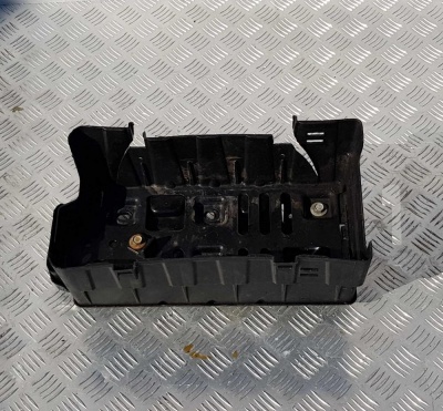 Площадка под АКБ с кронштейном Cadillac SRX 2009-2016 20902950; 20765834